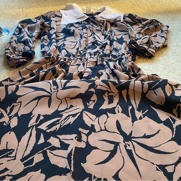 Dress, Sheer Flower w/Shoulder Pads - Picture 2 of 9